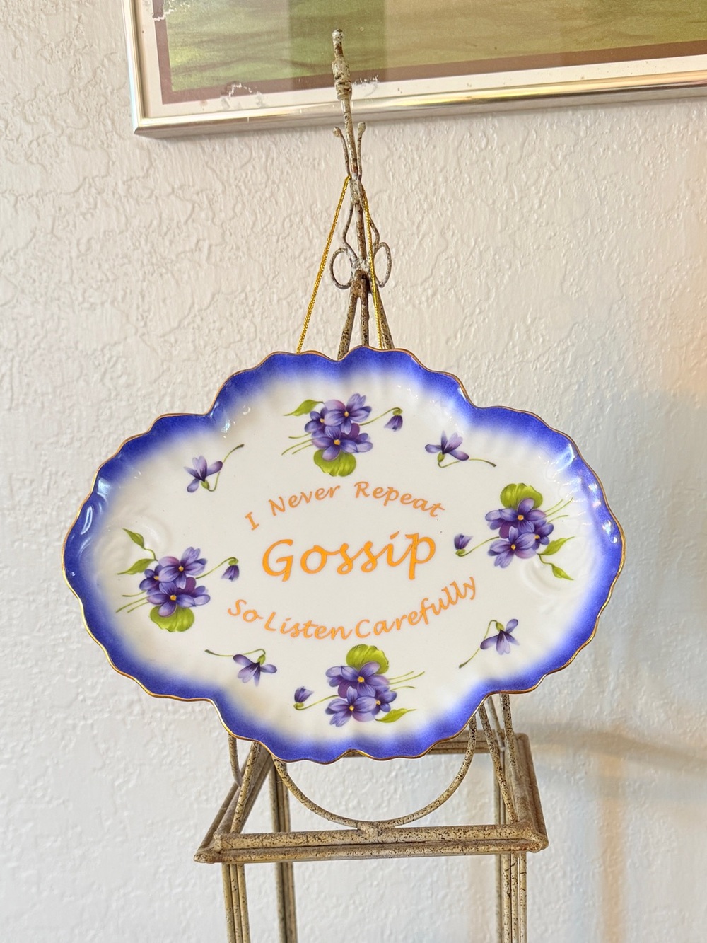 Vintage Humorous Porcelain Wall Plate – Purple Violets – “I Never Repeat Gossip”